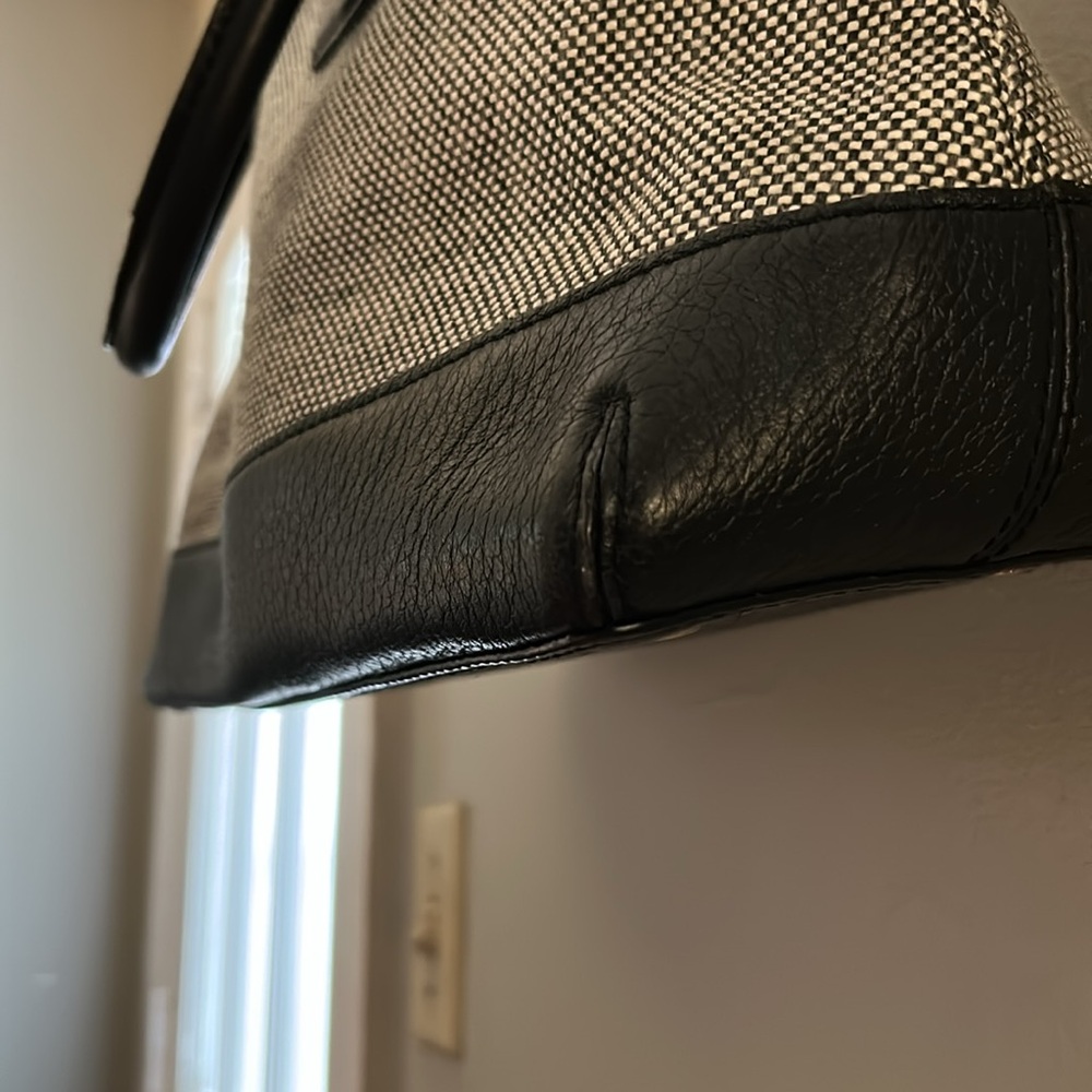 Kate Spade Black and White Textured Bag - Picture 6 of 12
